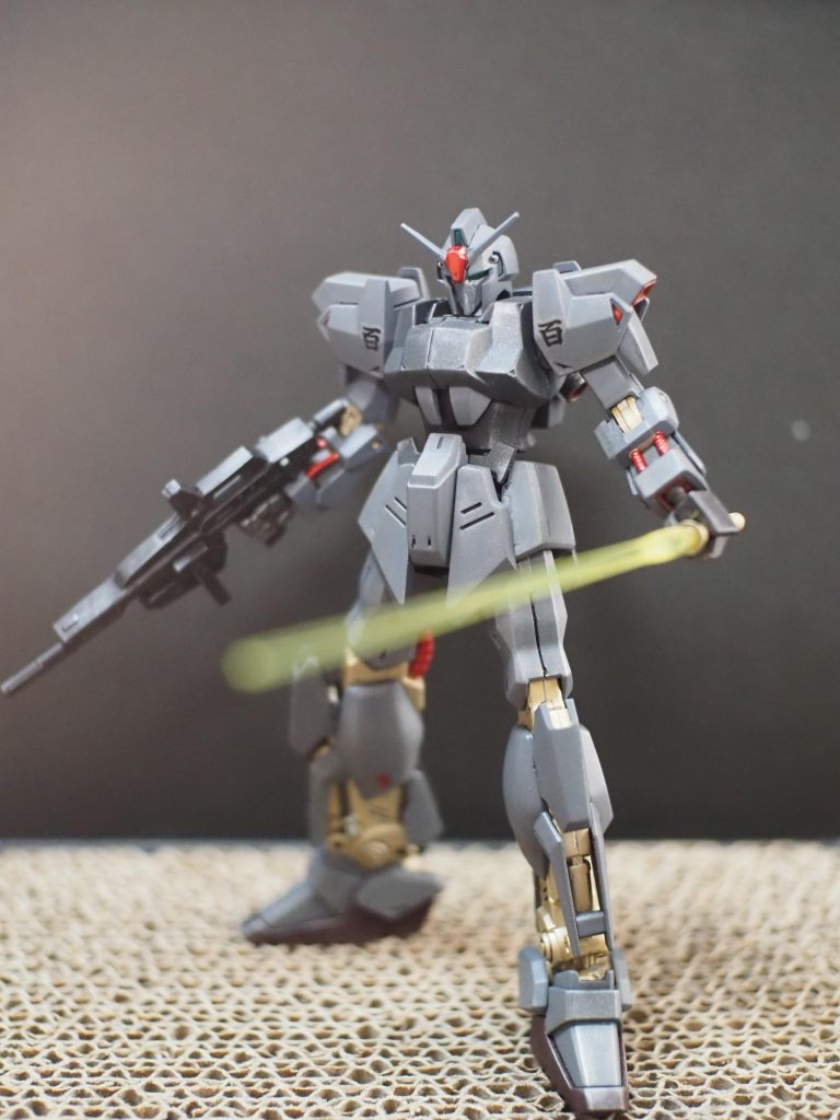 クワトロ機を回収して戦闘データを解析後、開発された…という、妄想から生まれましたw