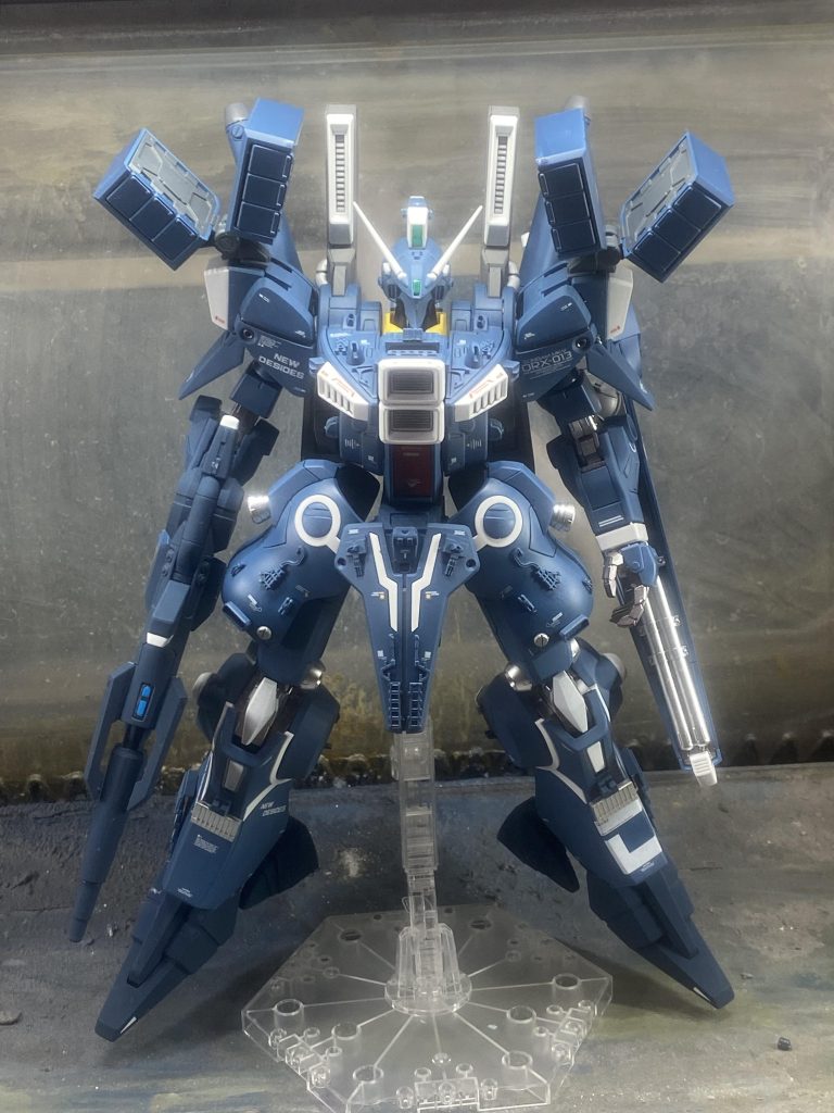 今回、スジボリはしませんでした。曲面が難しい…