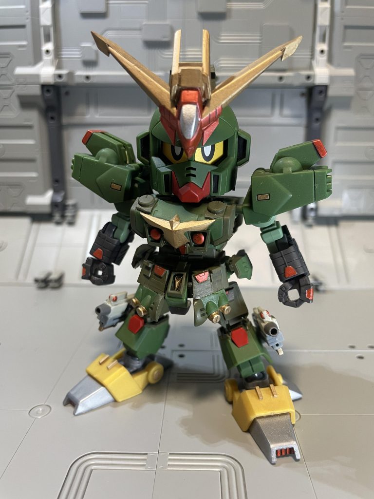 重武装部分はパージ出来るので、通常のVコマンドガンダムも一応なれます。