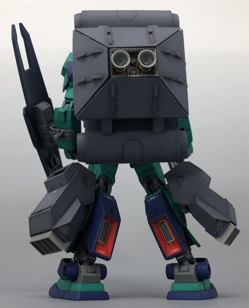 百式さん以上に後ろに重心が来てしまうんですが、しっかりとバリュートパックを軽量化させてあり、またネモさん自体もしっかりと自立出来るので後ろに倒れ難くなってます。