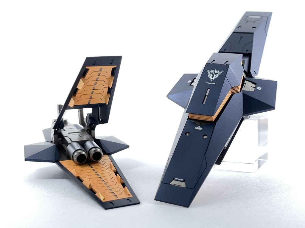 シールドはメタルビルドのギミックを盛り込みました。砲身の展開、シールド形態への変形、GNフィールド発生装置の展開ができます。