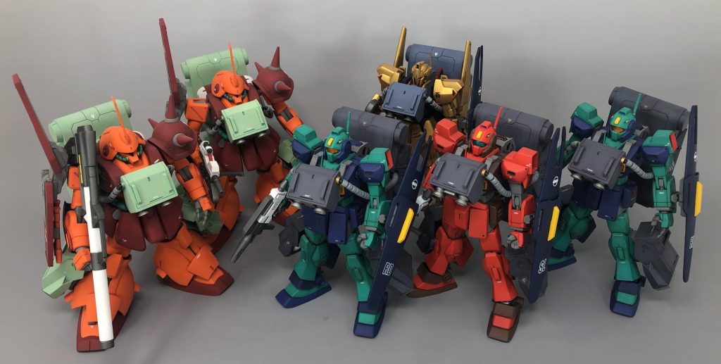 現在までに制作したバリュートパックを装備した機体を並べてみました。今回始めて3機同時制作をしたのですが、集中力が続かずに塗装を失敗してしまいました。いつか心と時間にゆとりがある時に再塗装したいと思います。3機同時で四苦八苦したというのに、今後ジム2(赤、緑、ネモカラー)さん、リックディアス(赤3、黒2)さん、ハイザック(2機)さん、ガルバルディβ(2機)さんの制作が残っていて、どれも複数機同時制作しなくちゃ・・・とか考えると非常に憂鬱です_:(´ཀ`」∠):_