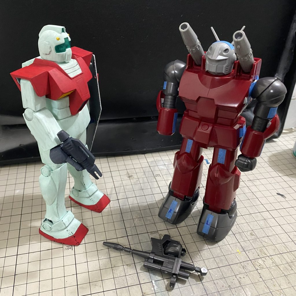 仮組して、これからいじるぞ！！と、決意をしながら出勤したら、、