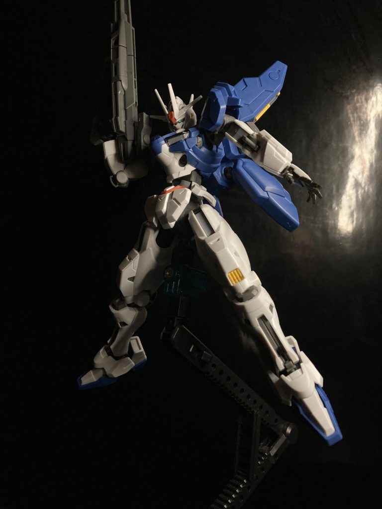 変更ポイントは顔のへの字を削って足を延長したぐらいです