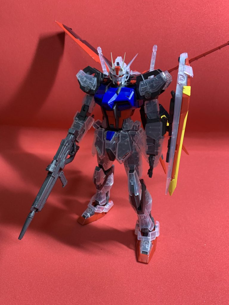 クリアパーツと成型色のバランスが悪いような……