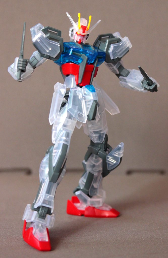 一番くじだからか、武器がナイフ2本しかない残念仕様。はるまきは忍者のクナイのように持たせて遊んでいました。