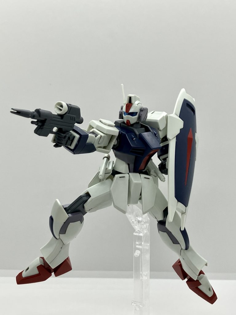 精一杯のSEED撃ち得物が短いせいで絶妙にダサい、それもイイ