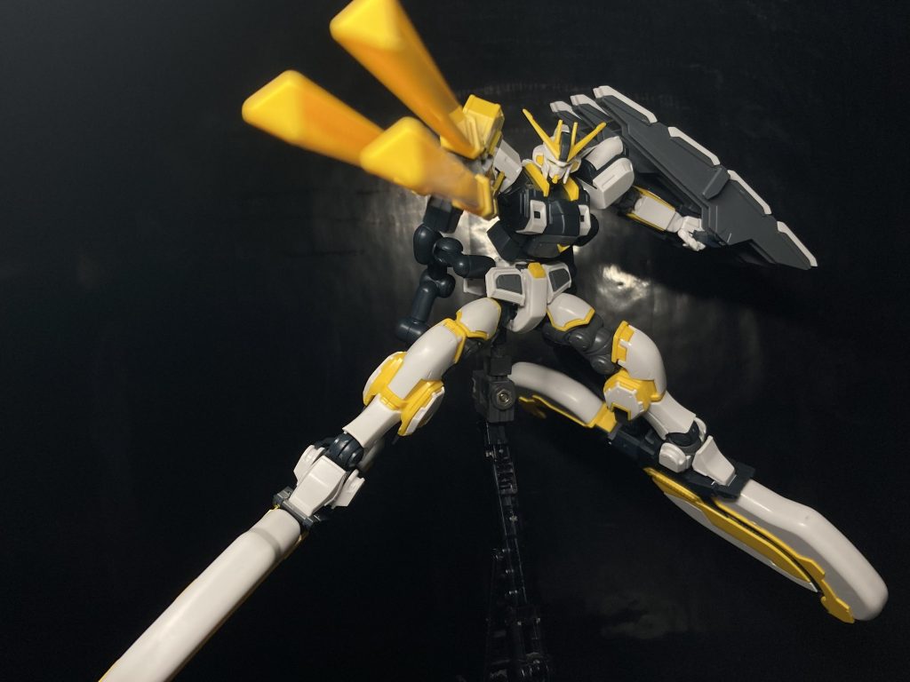 レールガンを構えるだけでかっこいい！