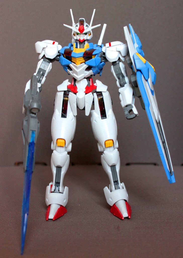 シュヴァルベグレイズはガンダムらしさがなかった(そりゃそーだ)のか、次のガンプラを要求するはるまき。近所のコジマでエアリアルを入荷してたので迷わず購入→即座に製作となりました。