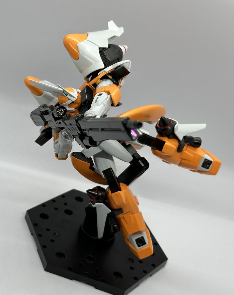 古めのキット故に可動範囲が苦しくガンプラバトルで不利になるがそれを逆手に取って狙撃型にすると余計なブレが無くなり射撃精度も高くなる…という解釈