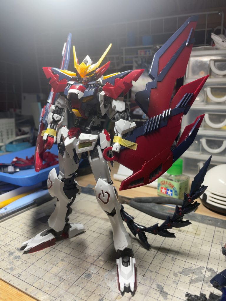 肩パーツはエピオンの足