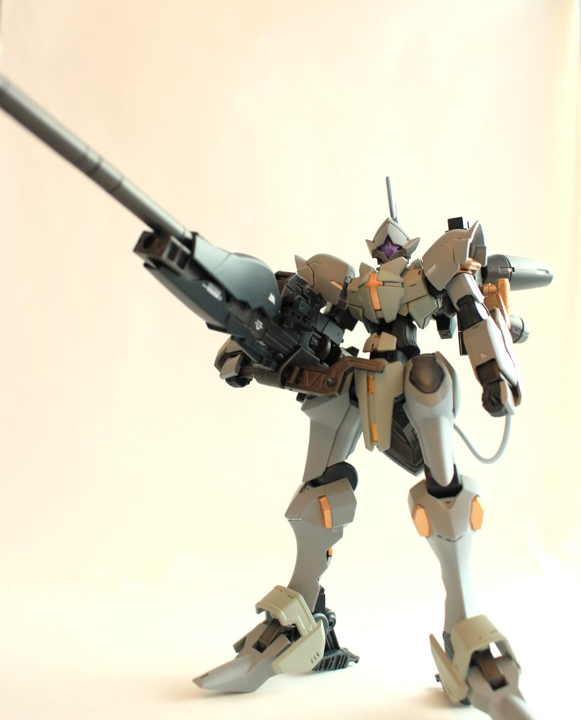 刺し色の金はカッコいいんですが、全体的にコマンド感をだしたかったので、もうちょい渋いほうがよかった気も。ちなみに腕と足カバーはリブランスヘブンから持ってきています。腕はハルートかな