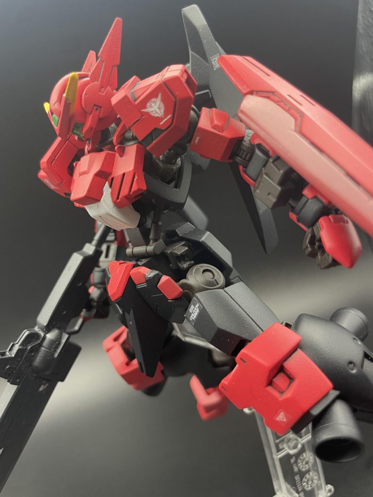 ミキシングはシンプルに頭、肩、腕、足を入れ替えたり改修したりしました。