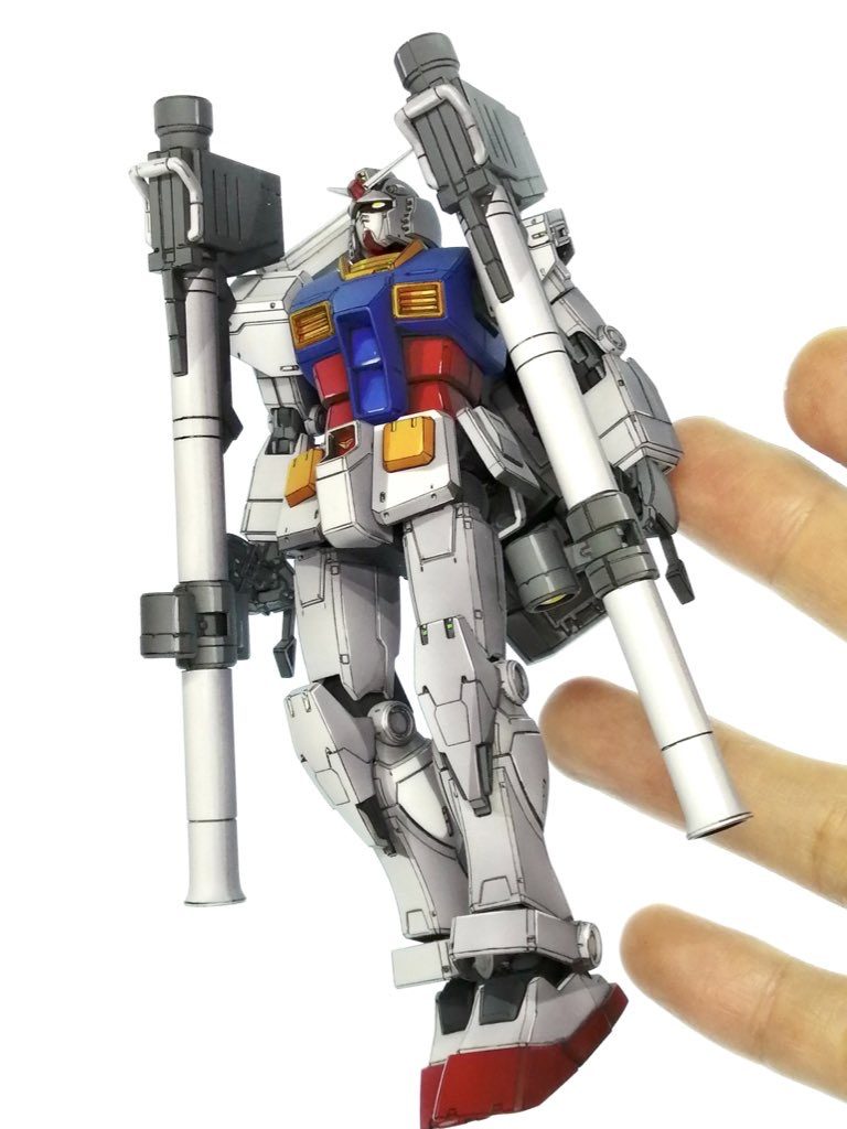 今回はアオリ気味のカットがお気に入りでございます。