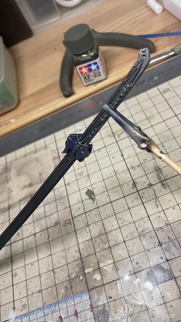 塗装後はドライブラシをいれて少しウェザリングしました