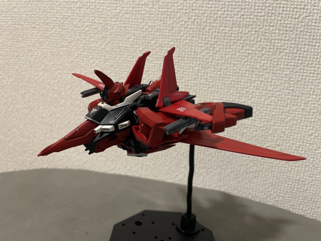 先輩方の作例を参考にさせてもらい、接続ピンで、高速移動モードに差替え変形できる様にしました。