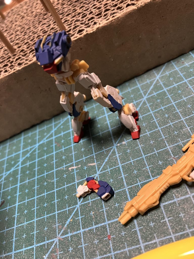 青と赤のバランスチェック。スネに青を入れるかどうかで長考、結局入れました。最後までご覧いただきありがとうございました！