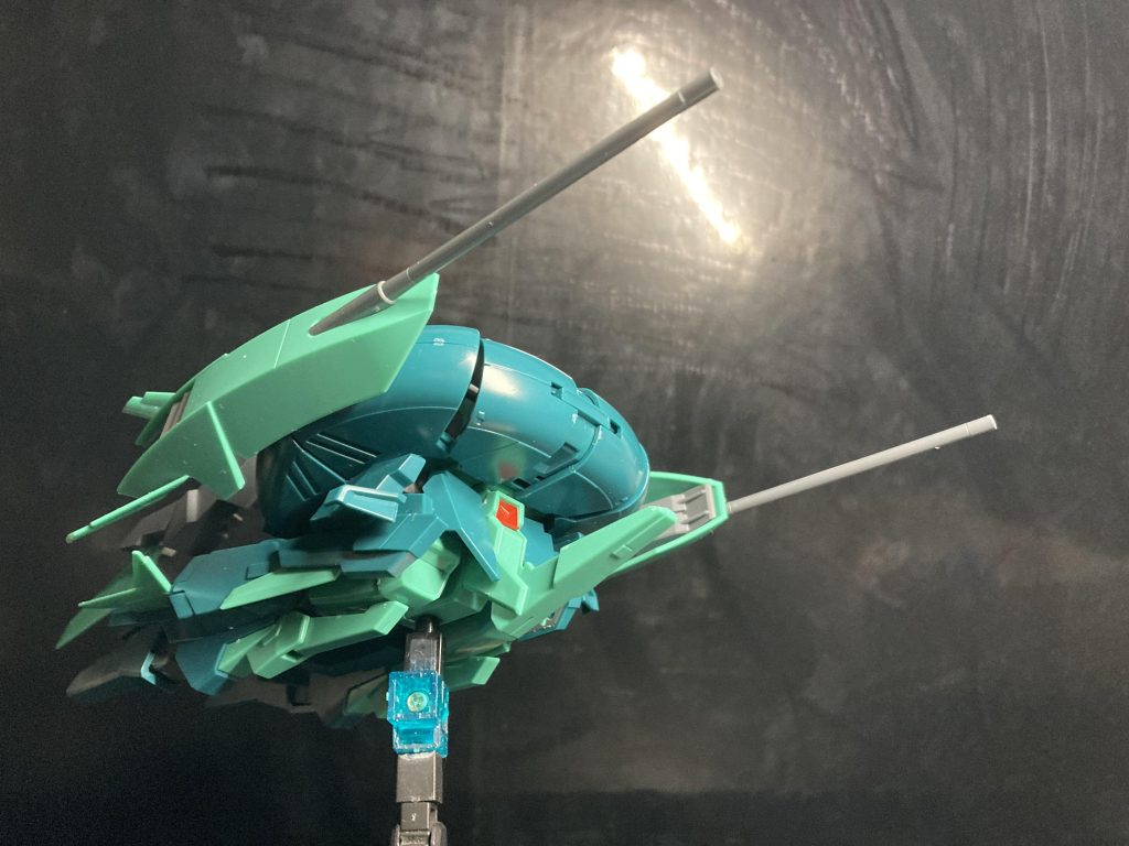 上半身がかなりアッシマー下半身がかなりリゼルそれは確実にかっこいい