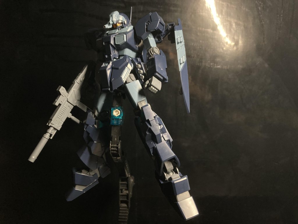 この状態では頭部しか変更点がないのですが