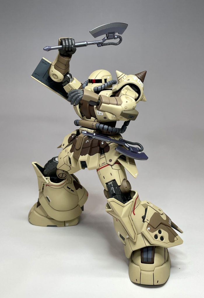 ヒートホークの両手持ちをさせるには、もう一本ブレード付きのヒートホークを準備する必要がありました。気が向いたら持たせてあげようかと思います。