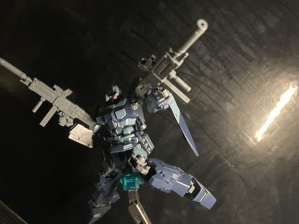 またなぜか左手用のライフル持ち手がついてくるので2丁持てますw