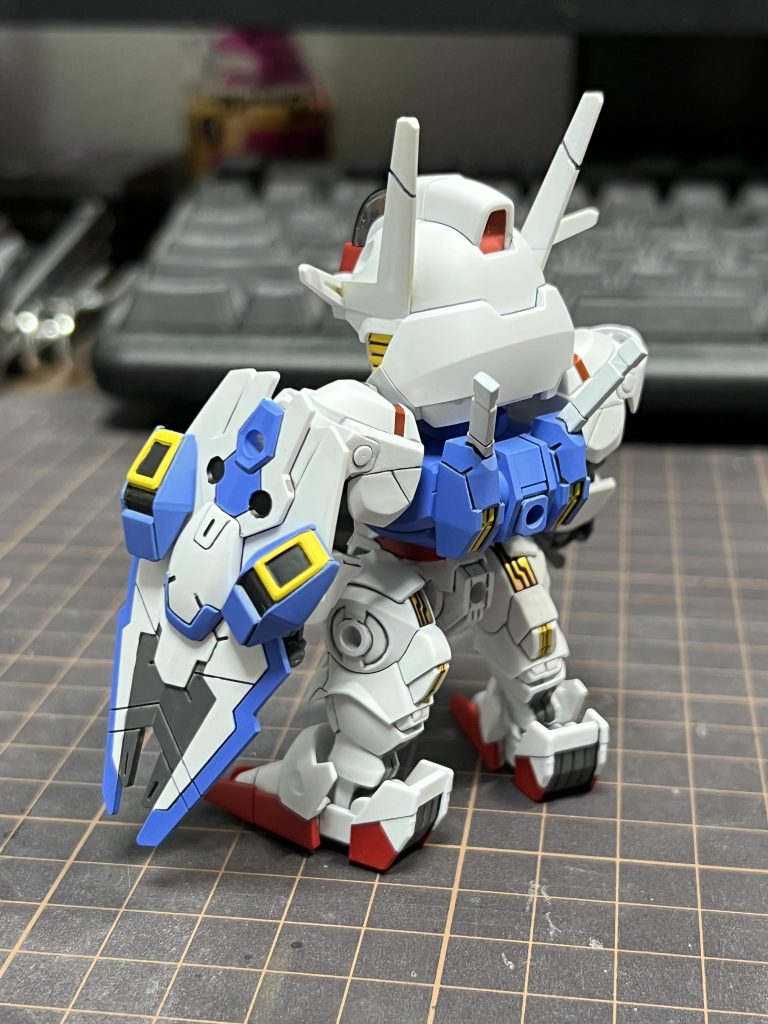 いつものアングル④シールドの塗り分けはしっかりと。