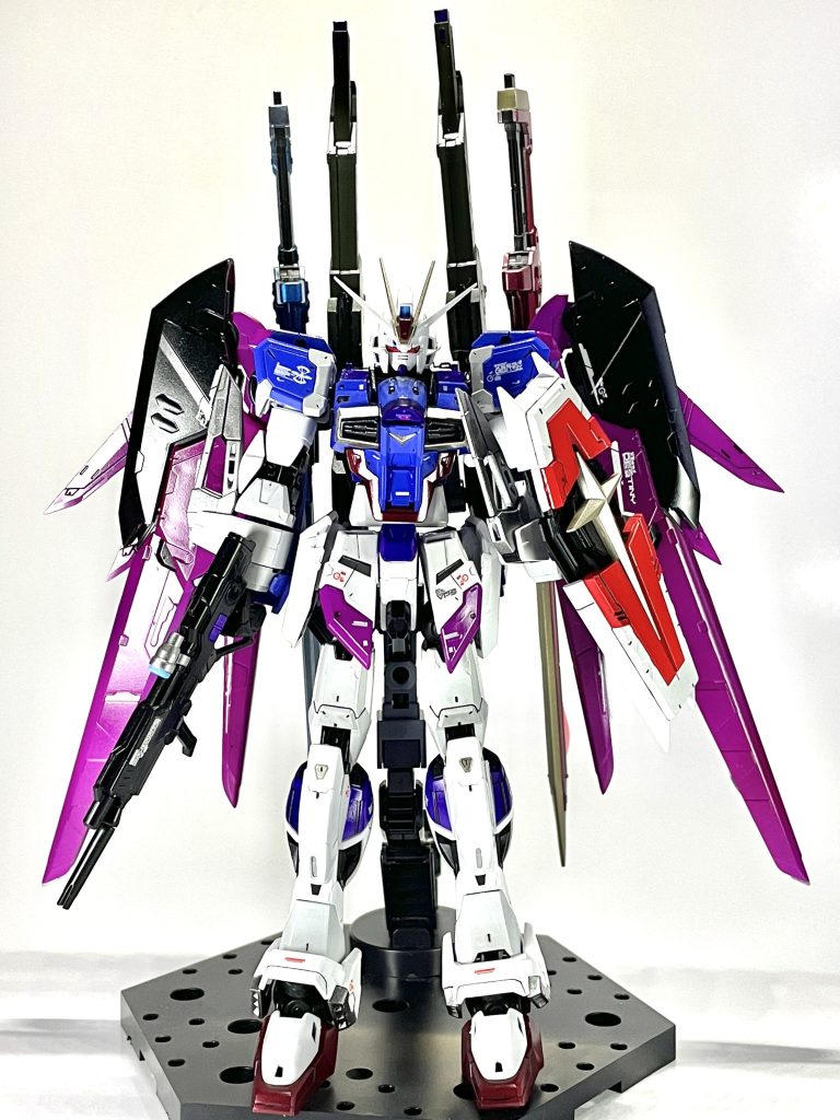 素立ち余剰パーツの物理シールドを持たせてインパルスガンダム感を出してみました