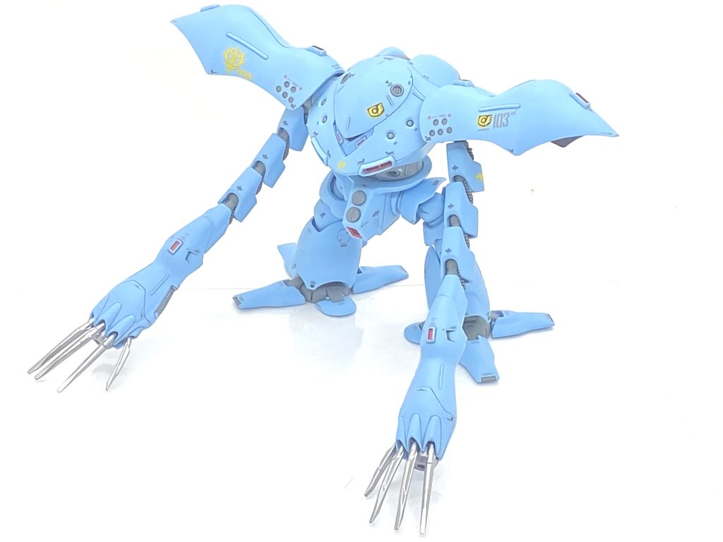 メタリック以外の部分は(クレオス)Mr.カラーGXスーパースムースクリアーを吹き付けております。