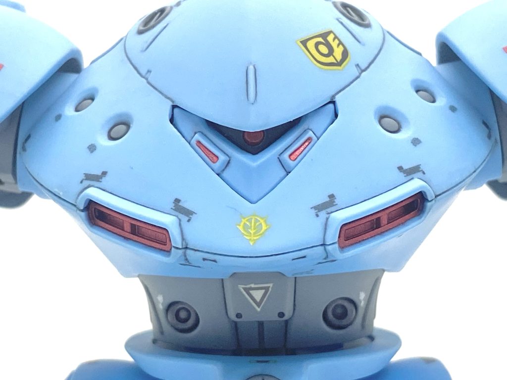 デカールはガンダムデカールの機動戦士ガンダム0080シリーズ汎用2とベルテクスのコーションデカールなどを満遍なく貼って、ジオノグラフィ―風を目指しました。モノアイは裏にラビーを貼ってますが・・・小さいからあまり光りません(笑)。