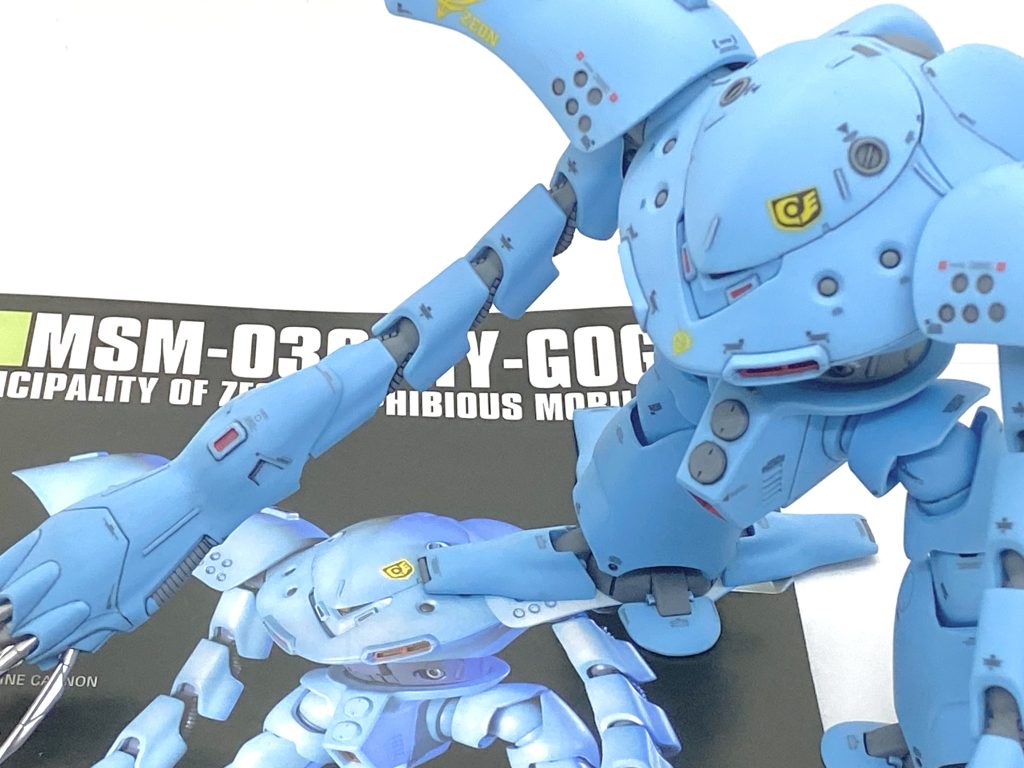 最後は説明書と。ハイゴッグのHGUCも古いキットの部類ですがデザイン上の勝利か良く動き、腕部や脚部の色分けや独特のプロポーションなどの再現など長所の方が多く、ズゴックEと一緒に飾りたくなります。一番目立つ肩の裏や塗れば良い感じになり、さらに赤の箇所や細かいディテールをグレーで塗り分ければ更に満足出来るとも思います。0080シリーズも今は中々手に入りにくくハイゴッグも最近は全く見ないのですが・・・ハイゴックはズゴックEより合わせ目も挟み込みの箇所が多く、中々難易度が高いキットですが独特のプロポーションは再現出来ていて今でも人気あるのがわかります。MG化も望まれている機体なので・・・1/100で色分けも完璧なハイゴックは是非見てみたいですね。ご覧して頂きありがとうございました。