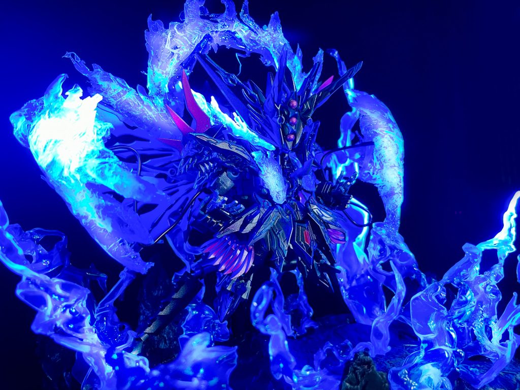 蒼炎モードみんな大好きモードチェンジです竜の力を呼び覚まし、蒼炎を纏い自身を強化します