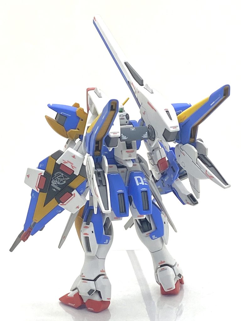 塗装箇所とカラーレシピゴールド部分→(ガイア)ヴィクトリーゴールドミサイルポッドシャッター、ビームライフル等→(クレオス)RLM75グレーバイオレット黄色部分→(クレオス)新ガンダムカラーMSイエローメガ・ビーム・シールド、マルチプル・ランチャー赤部→(クレオス)新ガンダムカラーMSレッドメガ・ビーム・シールド黒部→(クレオス)ウィノーブラックビームライフル、メガ・ビーム・ライフル先端→(ガイア)フレームメタリック(1)