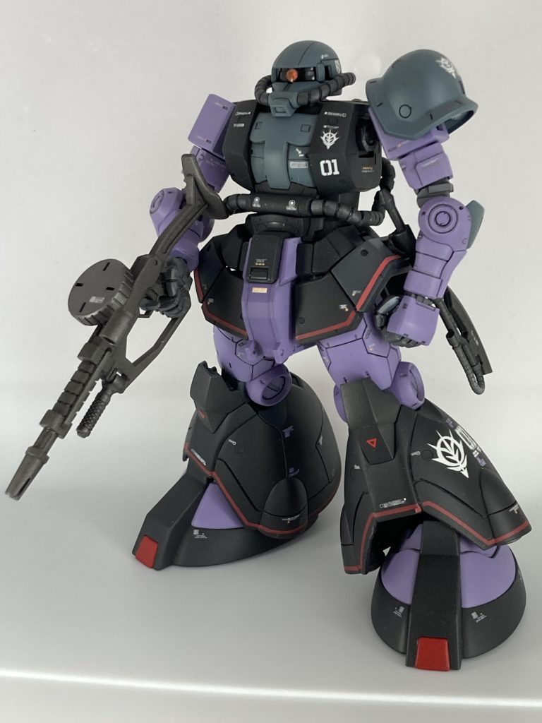 素立ちですが、カッコいい立ち姿ってどうやるんでしょう?ポーズ難しい問題