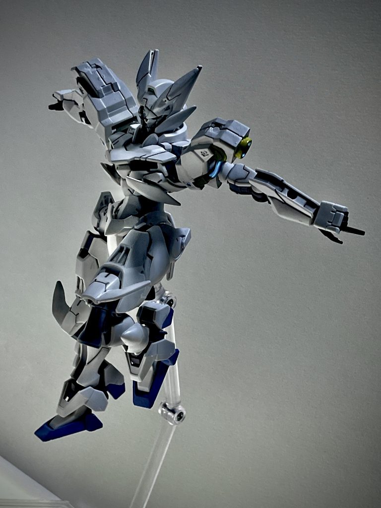 初登場時のイメージ。指先からアレをこう。