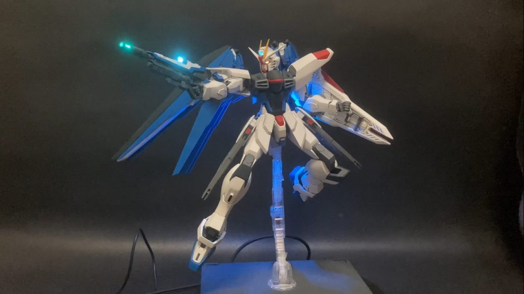 MG フリーダムガンダム 電飾改造–4枚目/制作者：JINSUBARU