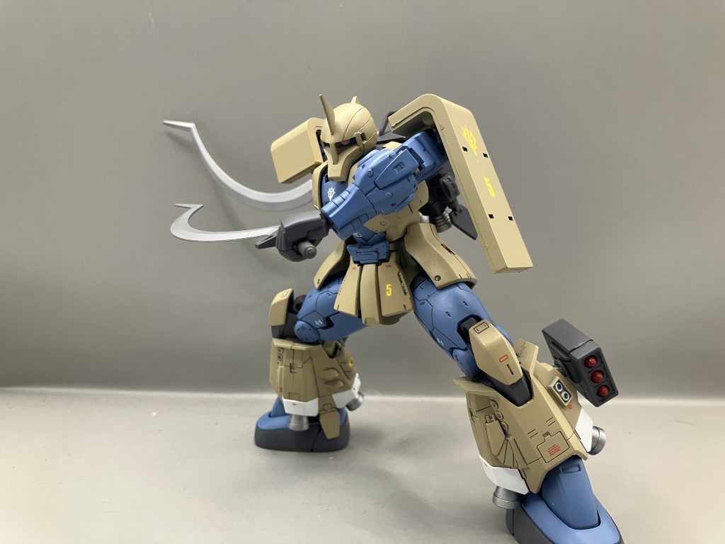 ガンダムサンドロックのヒートショーテルを装備近接格闘攻撃力を大幅に向上させています。