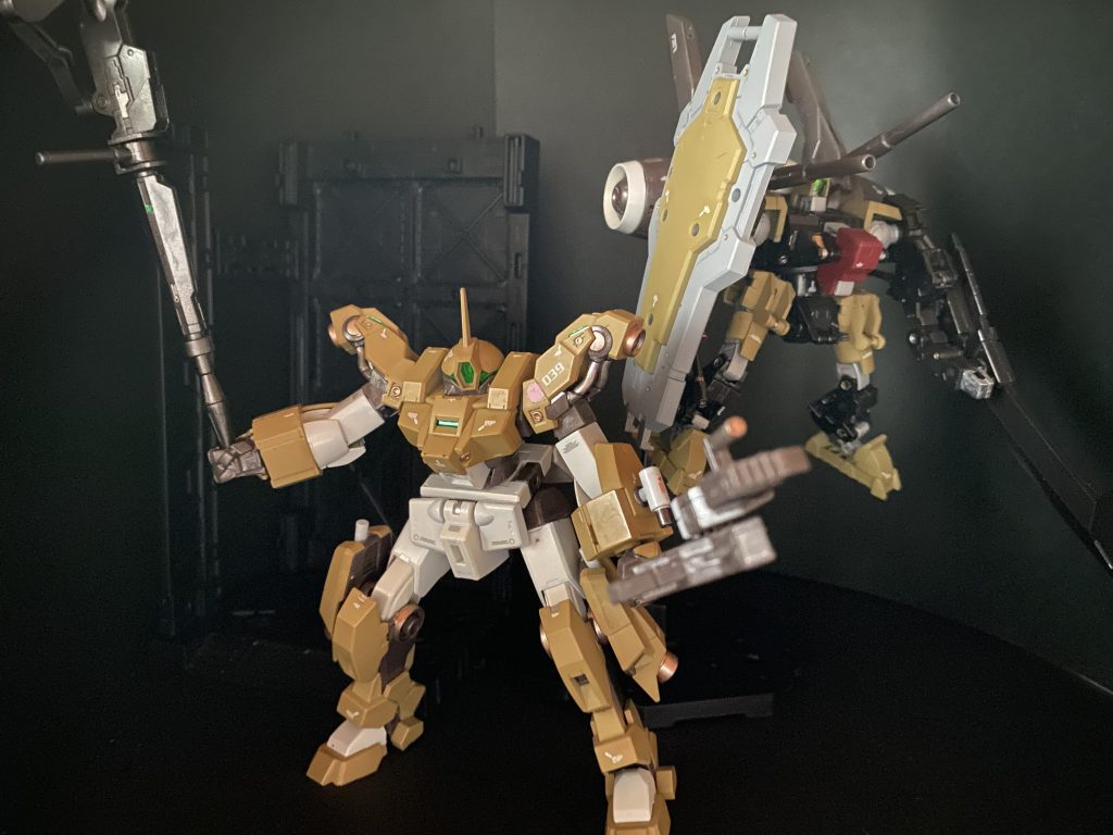 開発チームの先輩技術者は呆気に取られた様な表情で、タブレット端末の画面を見せてくる。「お前さんの嫌な予感だけは当たるようだね。ミッションレコーダーの記録映像、まさかまさかの様子が拝めるよ。俺もブリオン社の開発者として現場のパイロットの反応には常々アンテナを張ってたつもりでは居たが、こんなのは初めてだ〜」