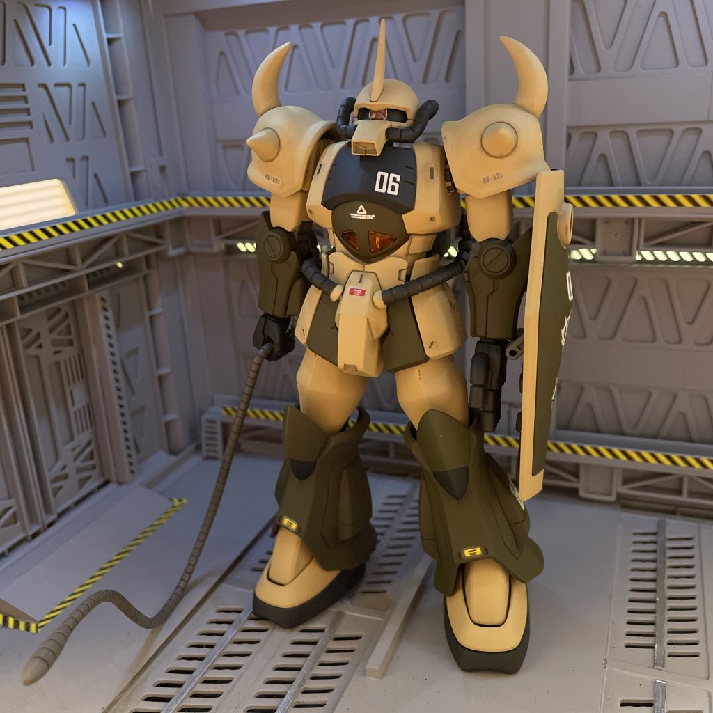 メイン2色は、MRカラーのタンとオリーブドラブ2を使用しました。思ってた感じになりました。