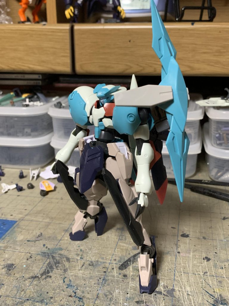 そこからあとは色々と試行錯誤して形を作っていきます。