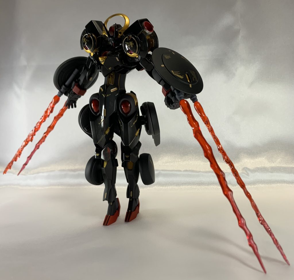 ただ、シュバルゼッテの発売日までが遠く、発売延期もあったため、待ってる間に頭以外を先に作っておこうと思い作業開始。イメージしていた当初は、スターゲイザー自体かSEED系のキットをベースにしようと思っていたのですが、