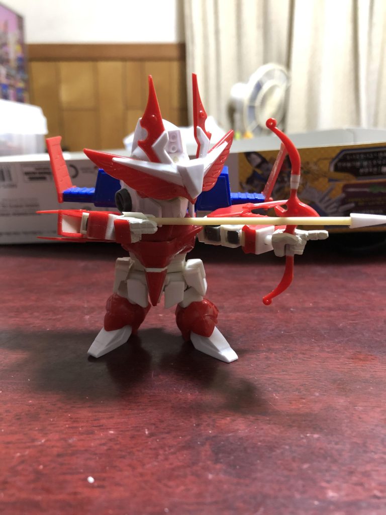 下半身は脚以外は新規です。肘も曲がりますよ。甲だけ利用して手を作成してます。それっぽく見えるか？