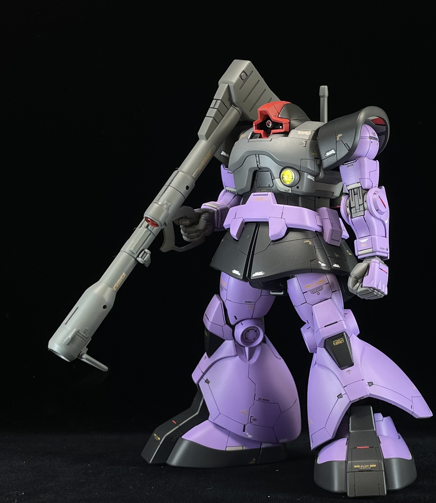 MS-09 ドム (MG) (ガンプラ) 1/100 塗装済み完成品 - プラモデル