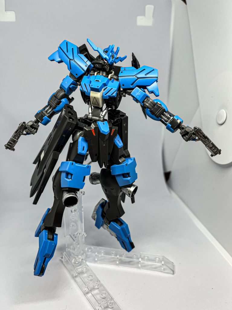 ガンダムヴィダール鋭い眼光がとても良いです