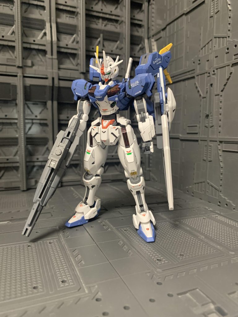 正面視から。スタイル変更していませんが、元のキットでも十分かっこいいです。