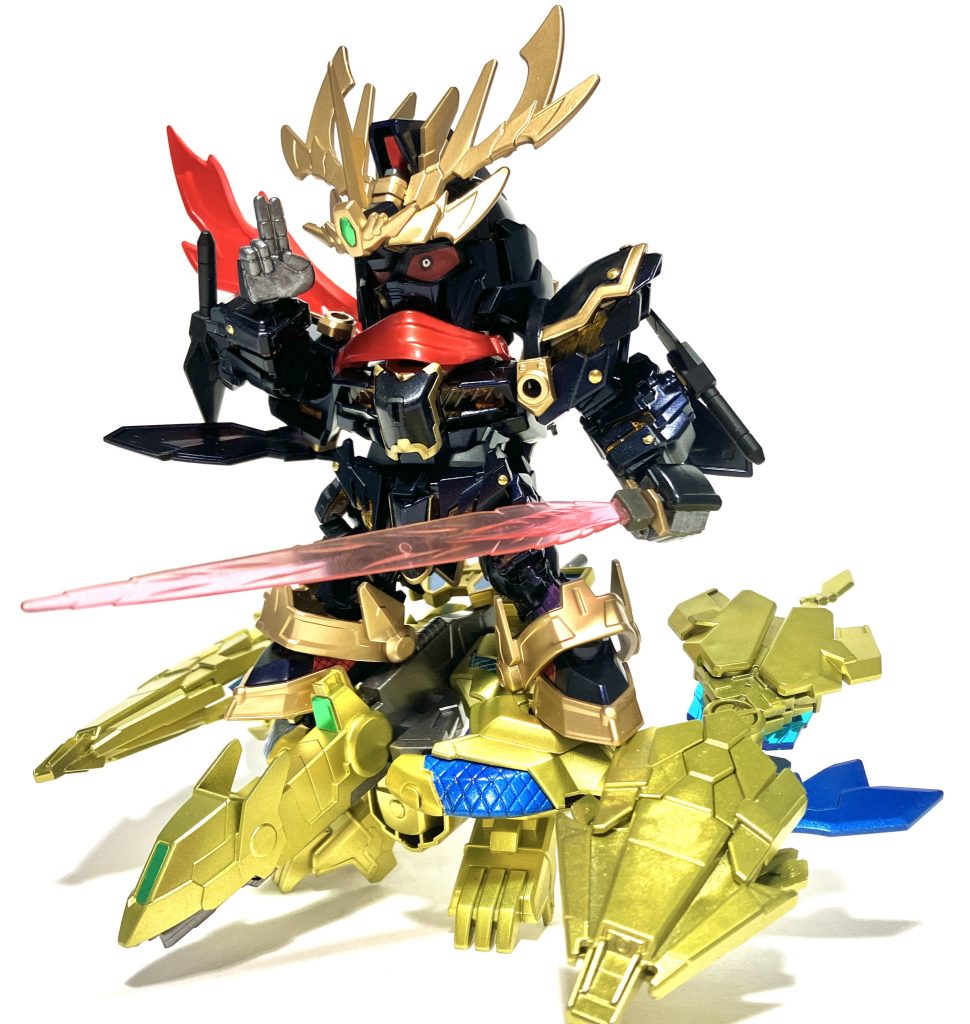 ◆武装装甲鳳凰(ブソウソウコウ フェネクス)◆サポートメカである武装装甲八鳥にアームドアーマーDEを取り付けてフェネクスとして強化している。