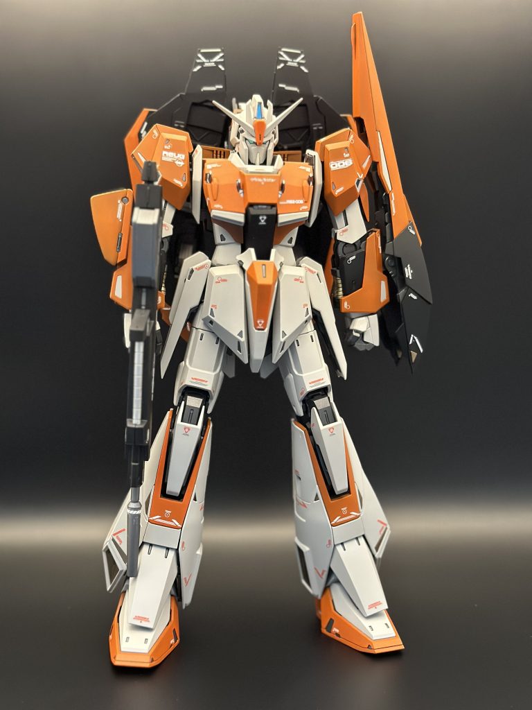 デカールは水転写が付属してるのですがまあー量が多いwデカールだけで3日かかってますw