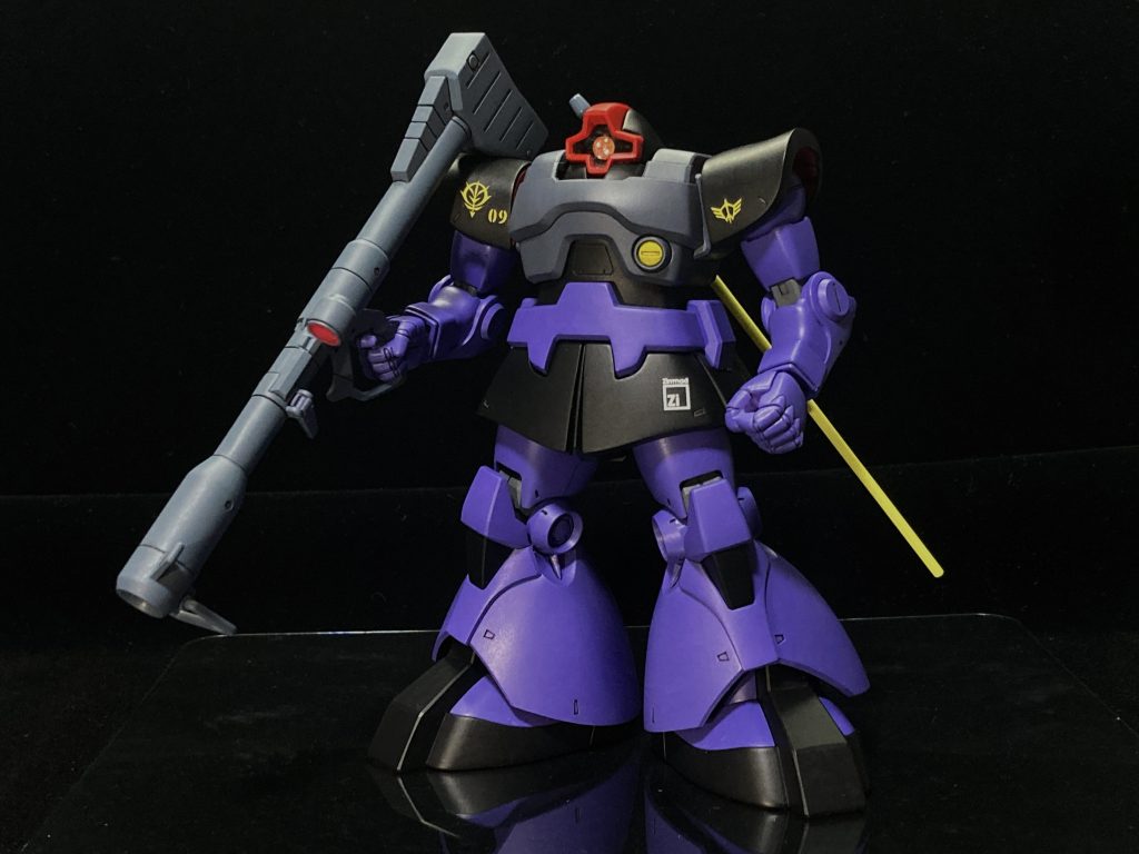 という訳でドムでした。出来上がった瞬間、「ドムにハズレ無し」の格言はごもっともと思いました。しかしそこに至る道のりは決して楽勝では無く、かと言って理不尽と言う仕打ちでも無い。こちらの力量に合わせて出来栄えが良くなっていく組み応えのあるキットという感想です。とても満足してます。最後までご覧になって頂いたツィマッド社の皆様に敬礼！