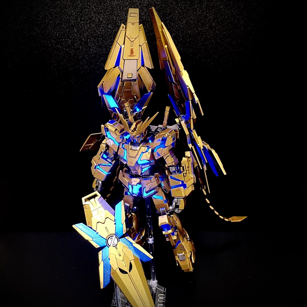 HGフェネクスデストロイモード発光表現–2枚目/制作者:moca.pla