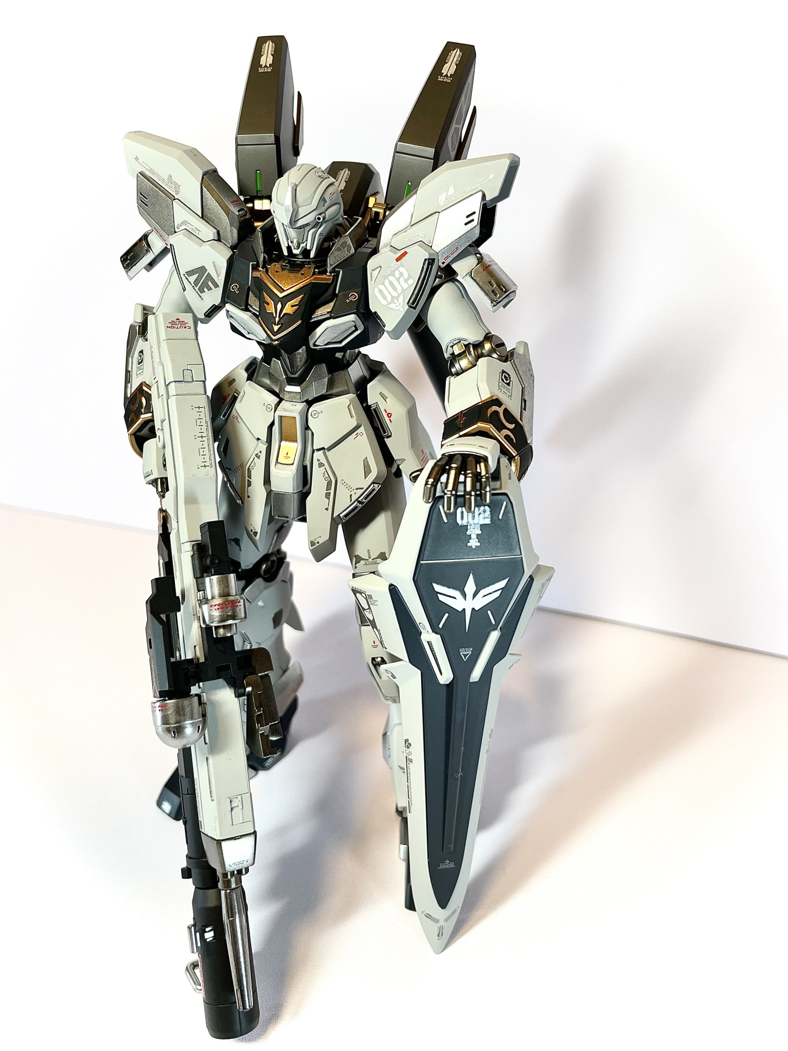 国産高品質1/100MGシナンジュversion：ka 機動戦士ガンダムUC（ユニコーン）