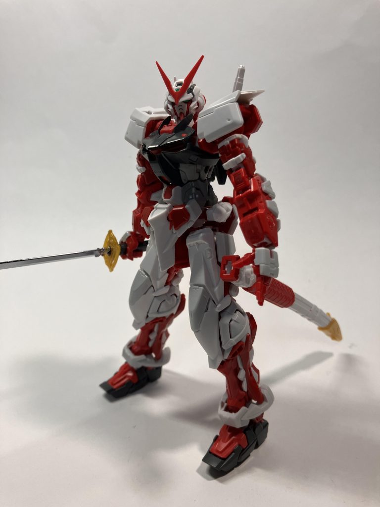 初めてですが制作工程も載せます!まずゲート処理とヒケ処理を行い、素組みしプロポーションを見て改造するポイントや改修するポイントを決めています